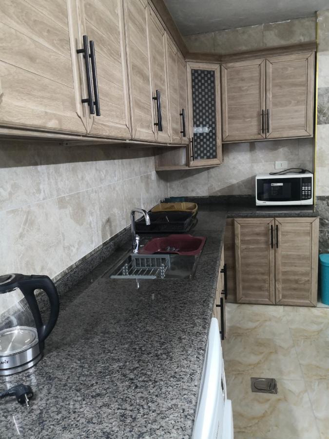 White Tulips Apartment الزنبقة البيضاء Dzseras Kültér fotó